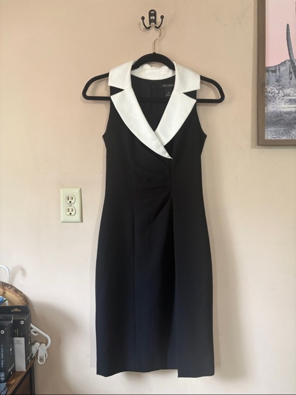 White House Black Market Tuxedo Collar Black Sheath Dress Size 0